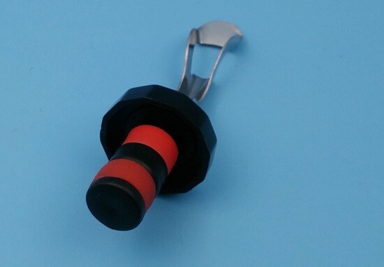 2016 New Style Stainless Steel and Plastic Plug Lid for Wine Bottle