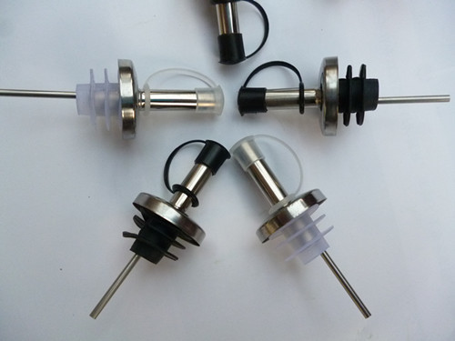 Hot Selling Stainless Steel and Plastic Plug Lid for Wine Glass Bottle, Glass Bottle Pourer
