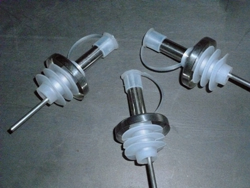 Hot Selling Stainless Steel and Plastic Plug Lid for Wine Glass Bottle, Glass Bottle Pourer