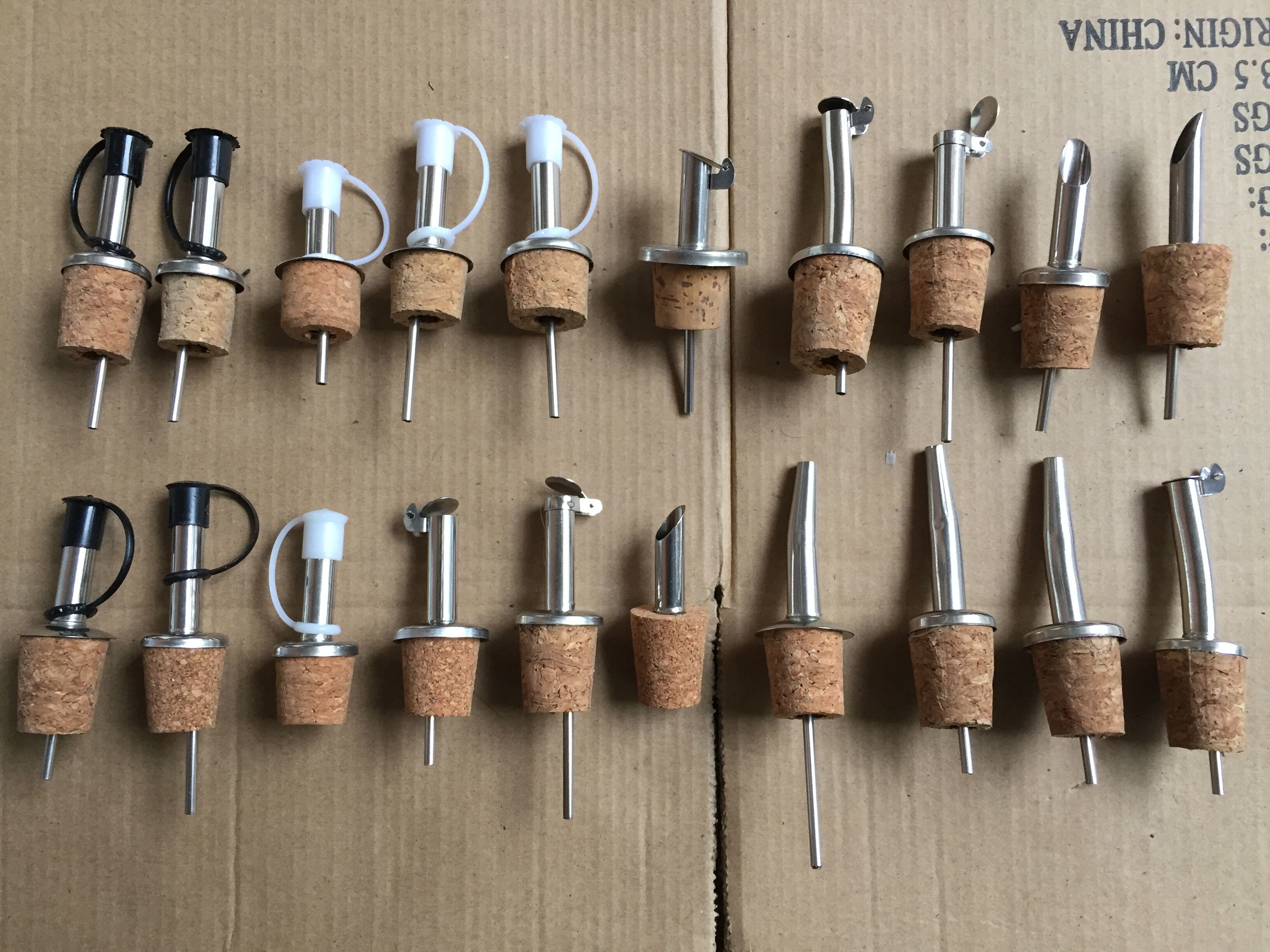 New Hot Stainless Steel Cork Olive Oil Bottle Pourer for Wholesale