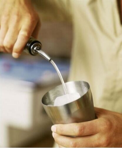 New Stainless Steel Liquid Pourer for Olive Oil Wine with Stainless Steel Cap, Good Quality and Competitive Price