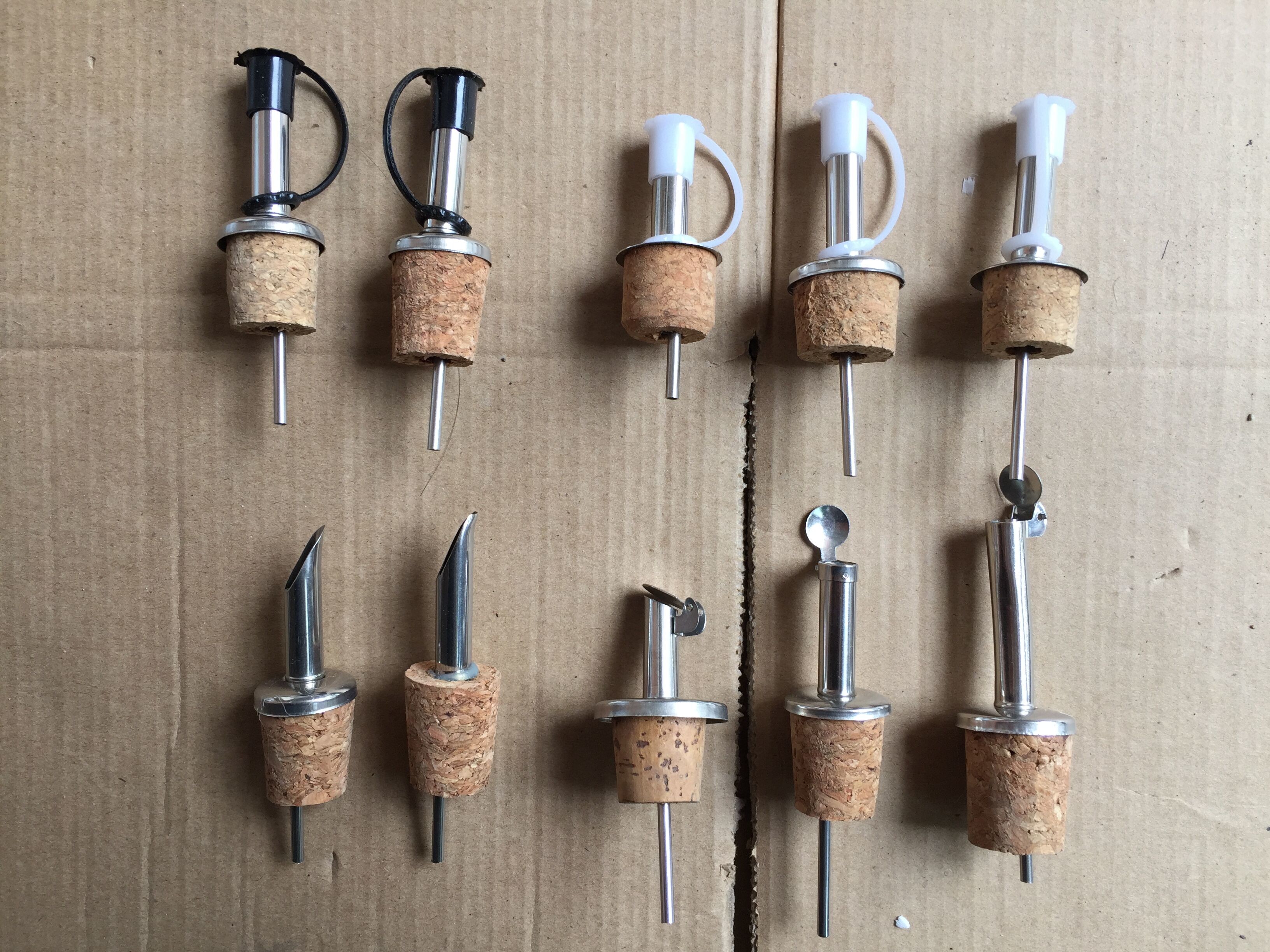 Wholesale 304/201 Stainless Steel Liquor Spirit Wine Bottle Pourer with Eco Friendly Stopper